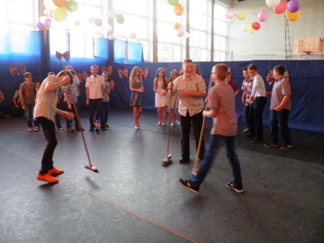 Bal szóstoklasistów